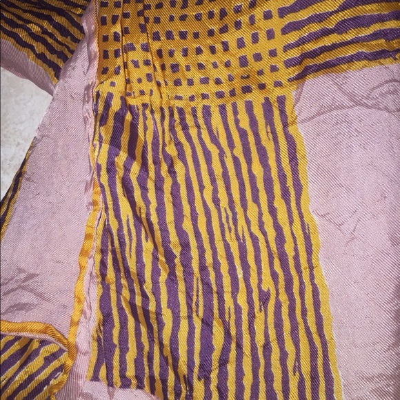 Scarf - Picture 2 of 5